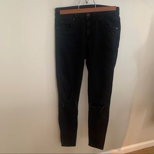Top Shop MOTO Women’s Black Distressed Knee Denim